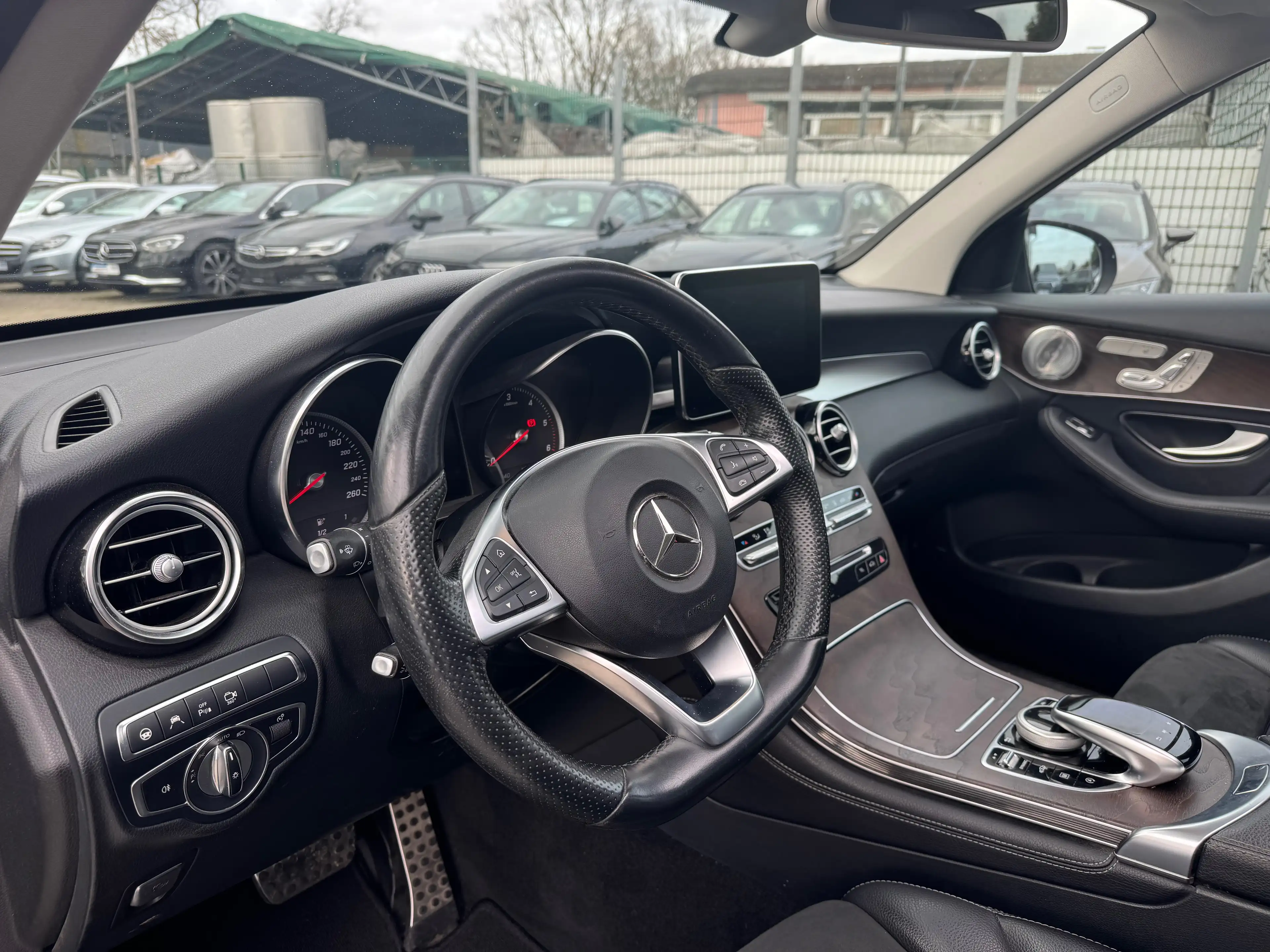 Mercedes-Benz GLC 350 d 4Matic 9G-TRONIC "AMG Line" *AHK *360 Grad — photo 10