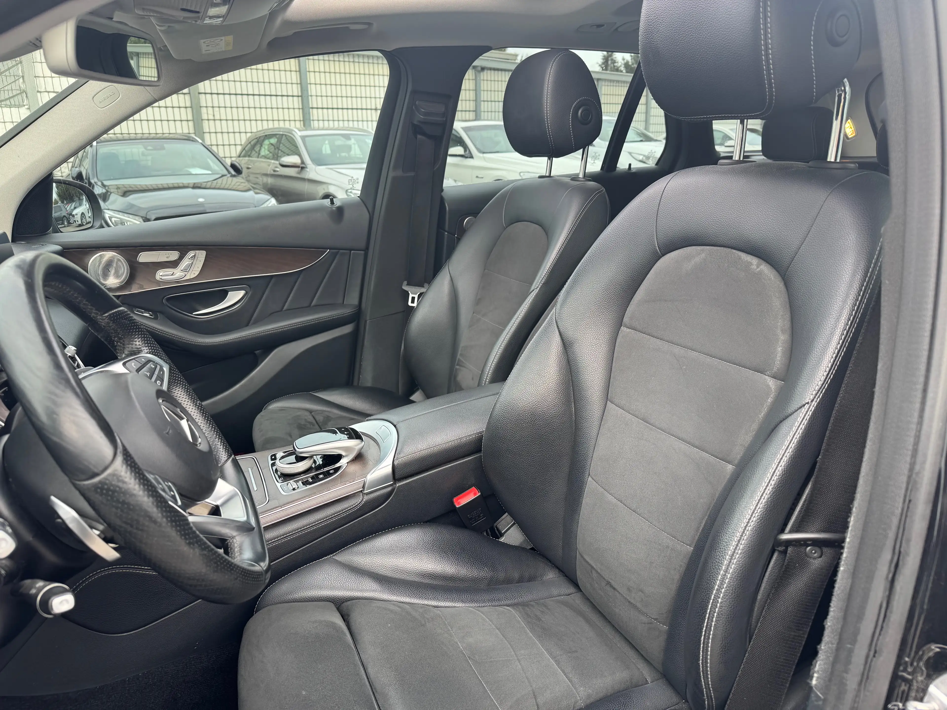 Mercedes-Benz GLC 350 d 4Matic 9G-TRONIC "AMG Line" *AHK *360 Grad — photo 11