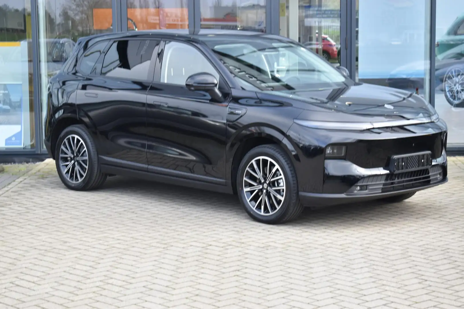 Leapmotor B10 Design ProMax 67.1 kWh VOORRAAD KORTING crna - 2