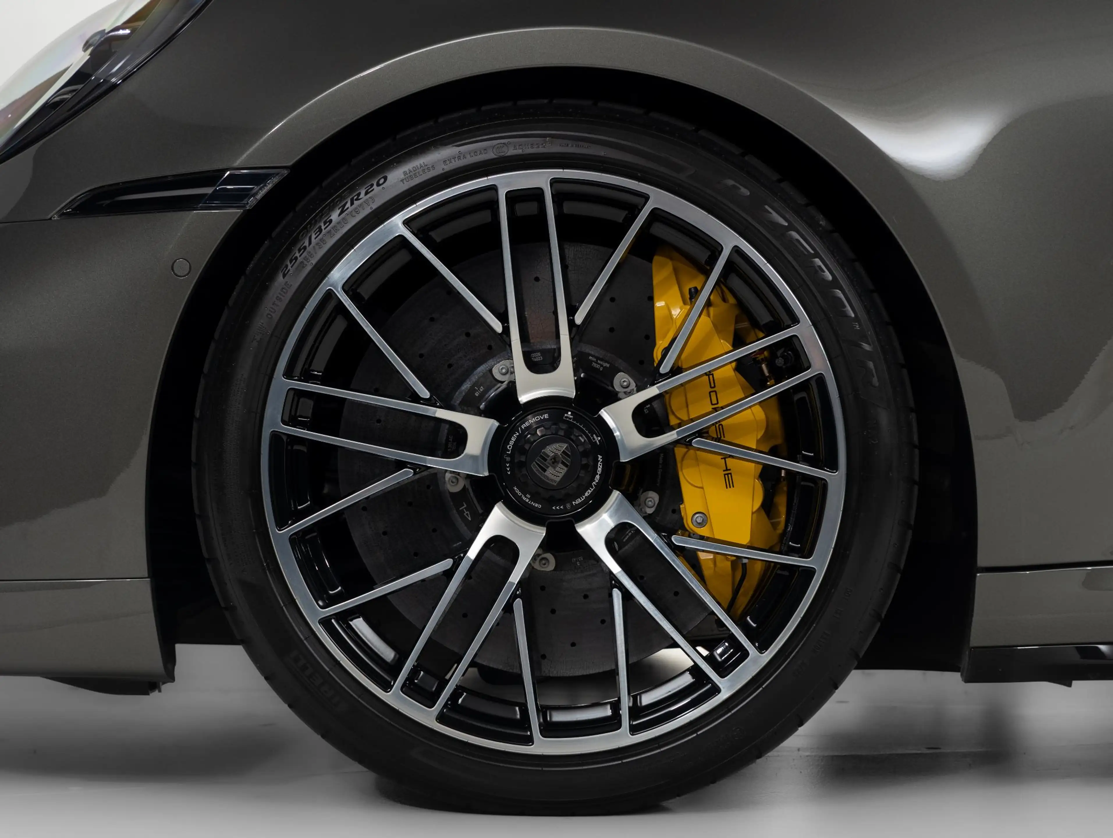 Porsche 992 Turbo S — photo 46