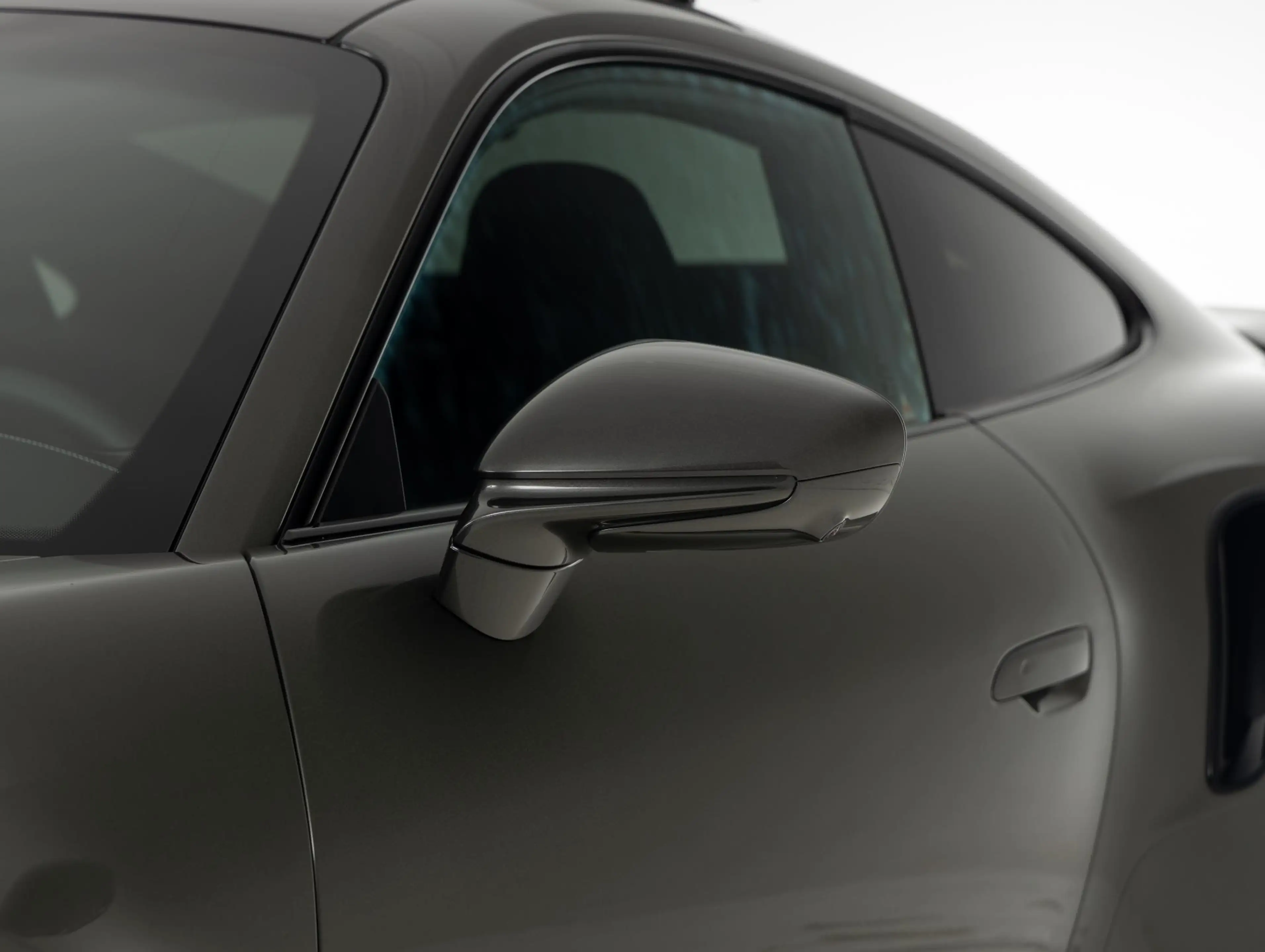 Porsche 992 Turbo S — photo 25