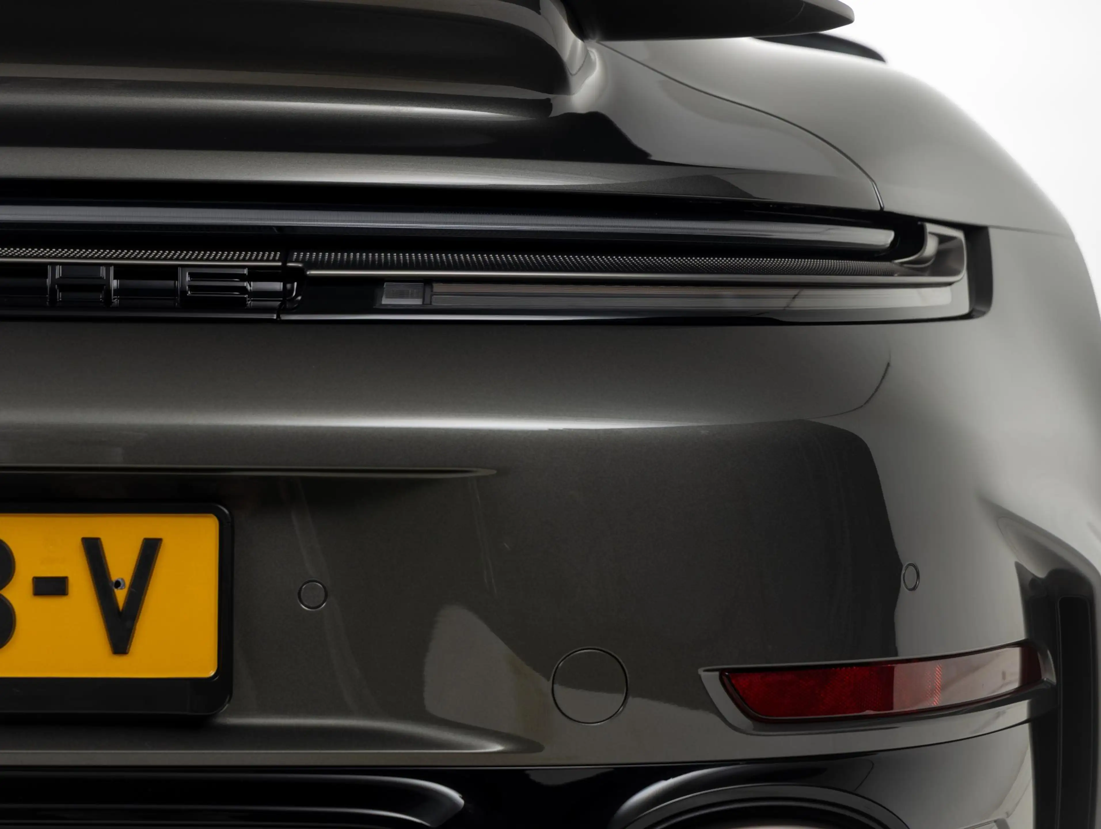 Porsche 992 Turbo S — photo 31