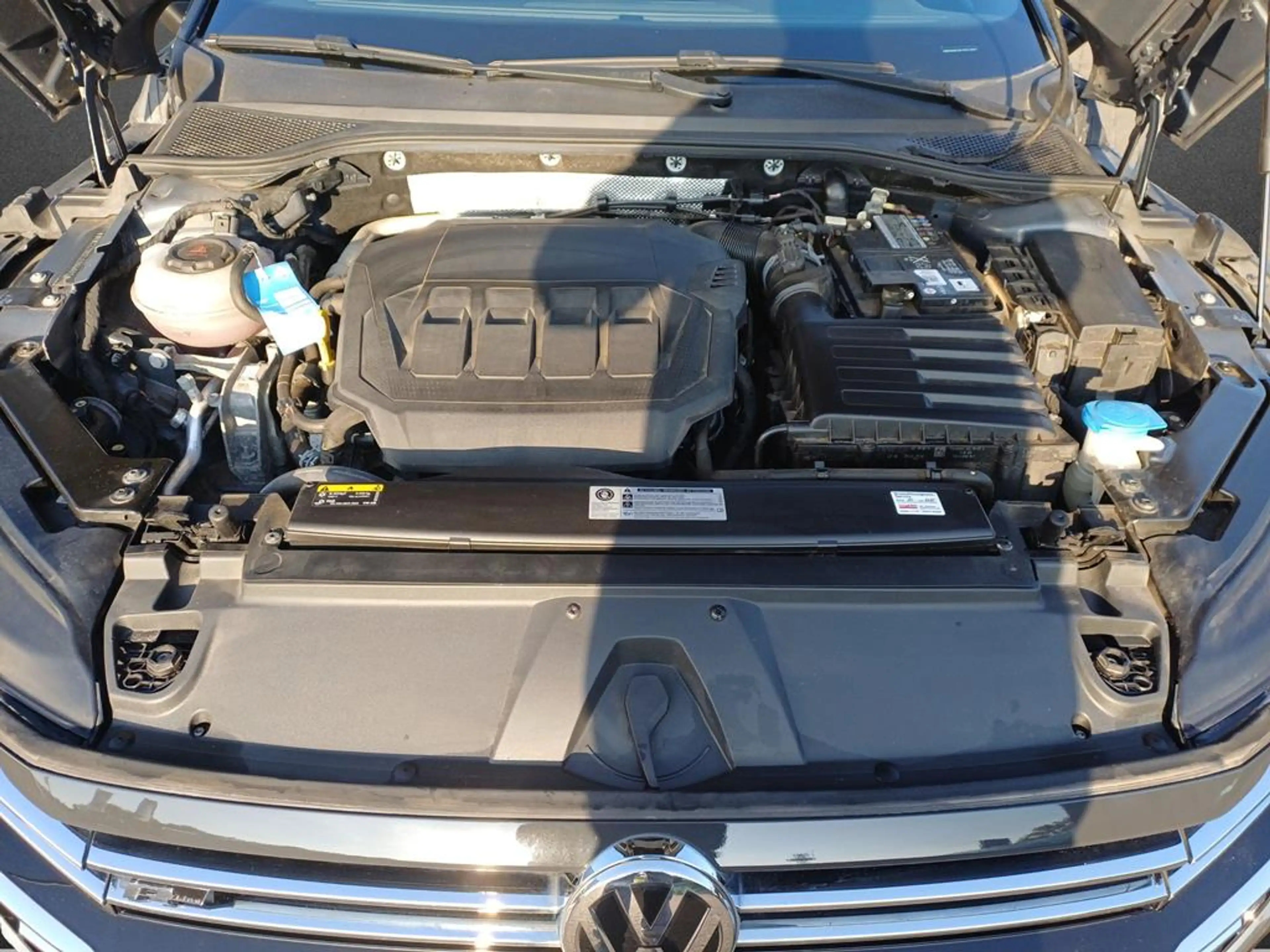 Volkswagen Arteon R-Line — photo 8