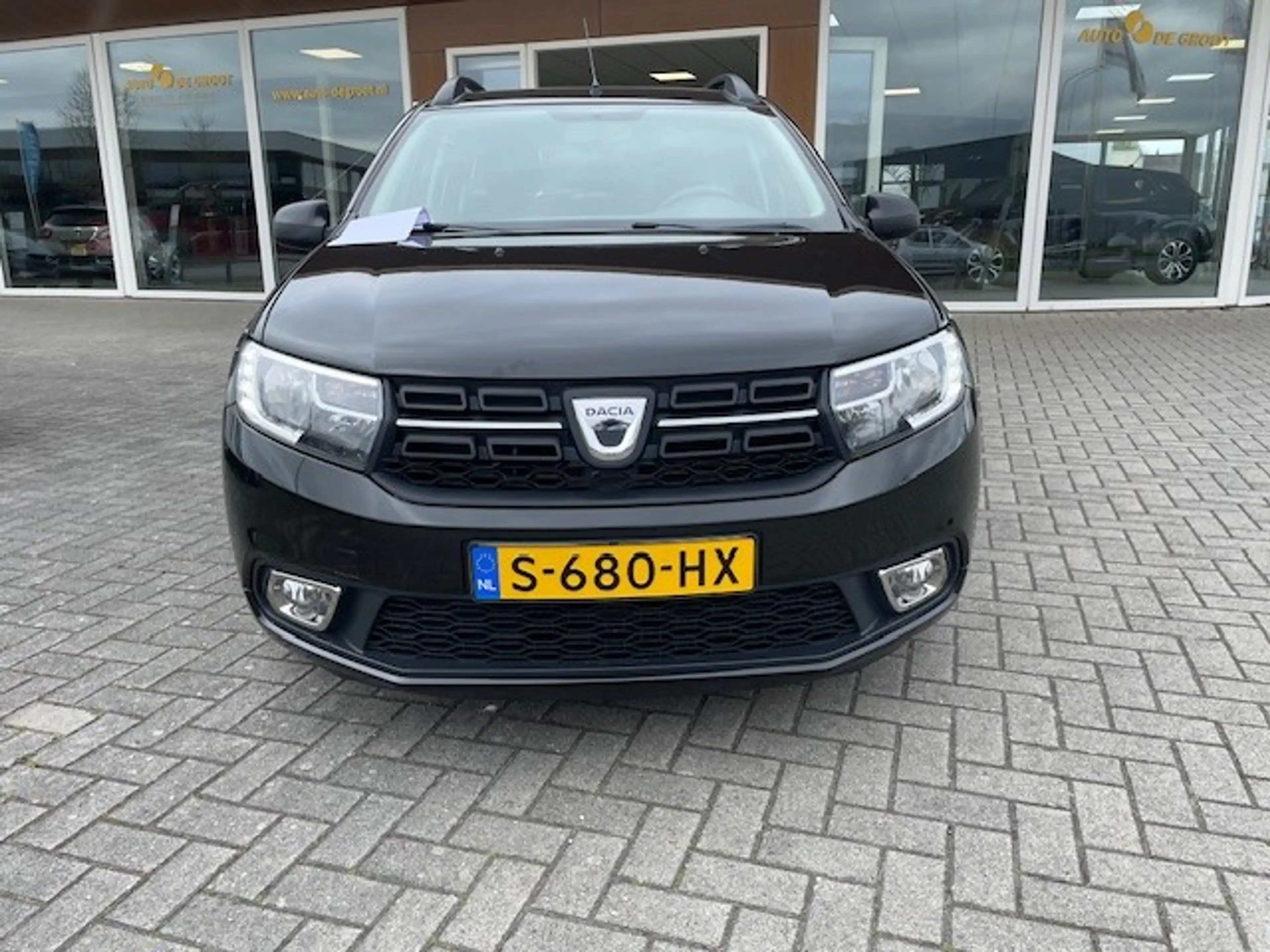 Dacia Logan MCV 1.0 SCe — photo 11