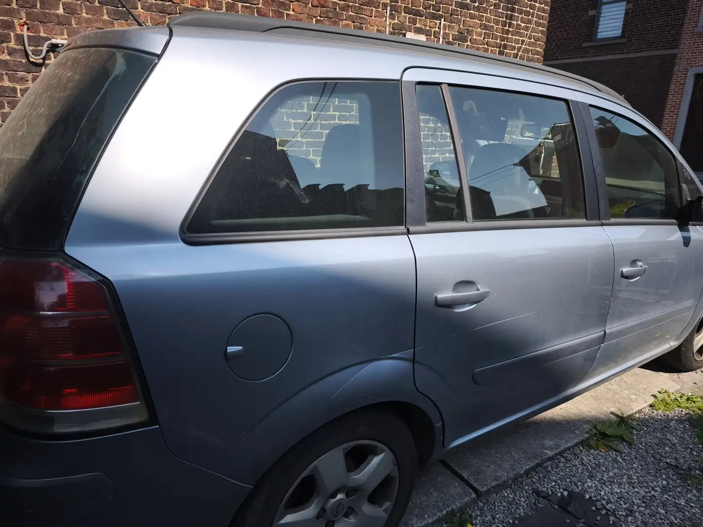 Opel Zafira 1.9 DTL CDTi Cosmo FAP Grijs - 2