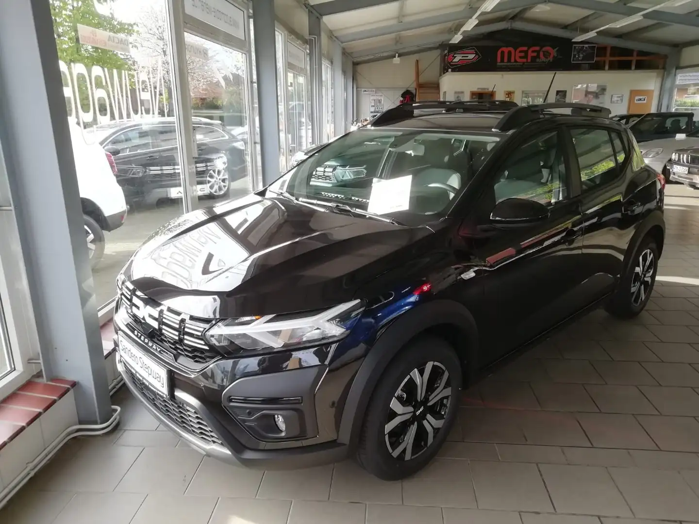 Dacia Sandero Stepway TCe 90 Expression /RFK/ALU/Sitzheizg./Met. Schwarz - 2