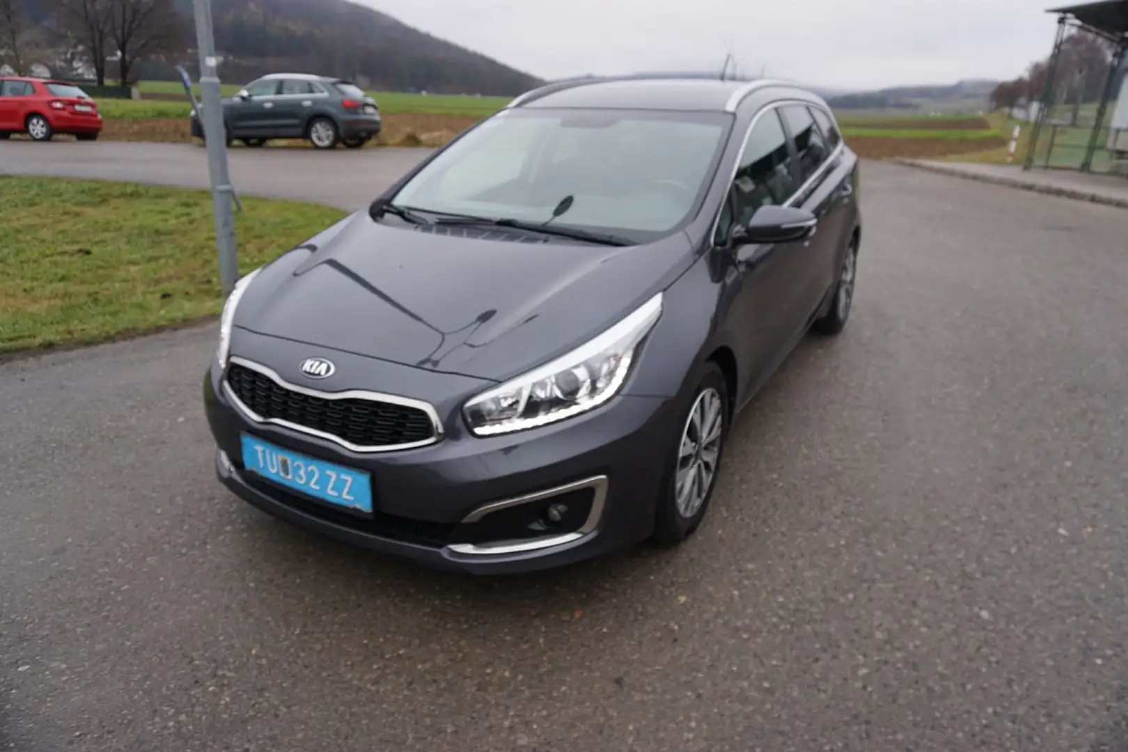 Kia Ceed SW / cee'd SW cee'd Sportswagon ceed SW 1,6 CRDi ISG Platin Grau - 2