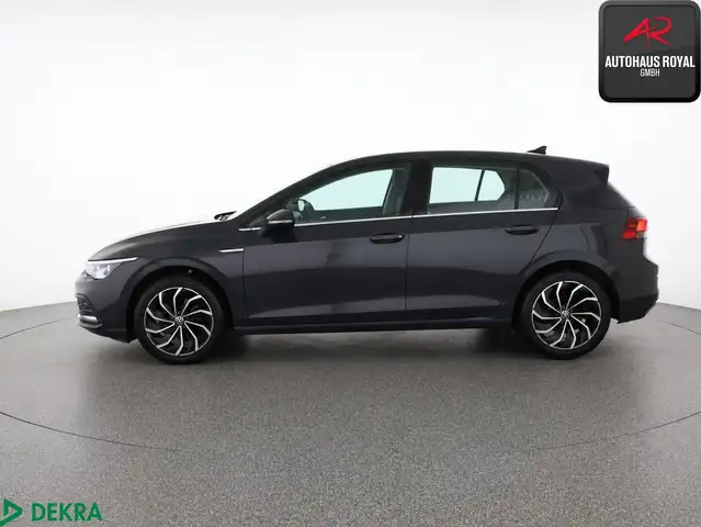 Volkswagen Golf view 2