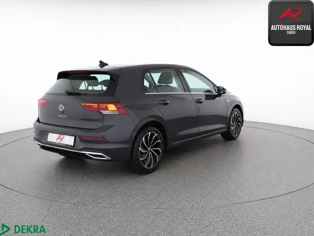Volkswagen Golf view 5