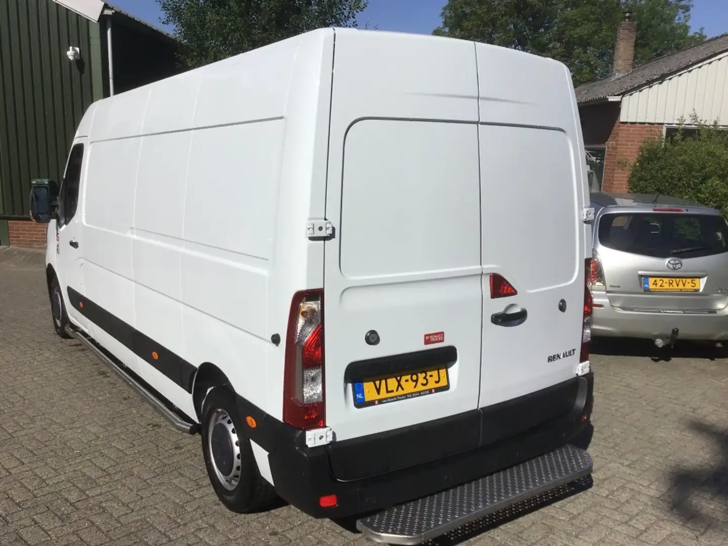 Renault Master T35 2.3 DCI L3 H2 NIEUWSTAAT 150PK Wit - 2
