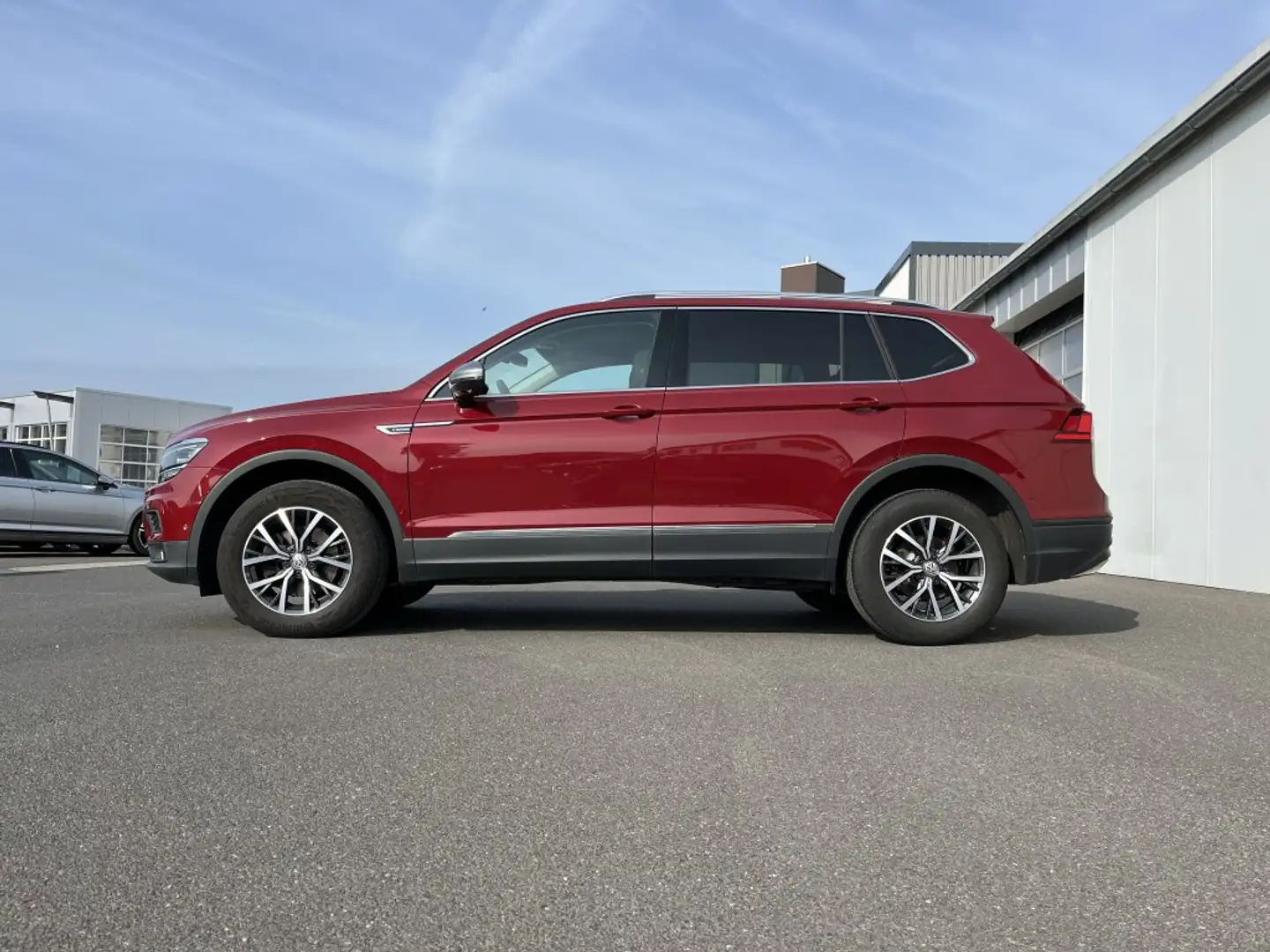 Volkswagen Tiguan Allspace 2.0 TDI DSG 4Motion Comfortline 213€ m. 20% Anza Rot - 2