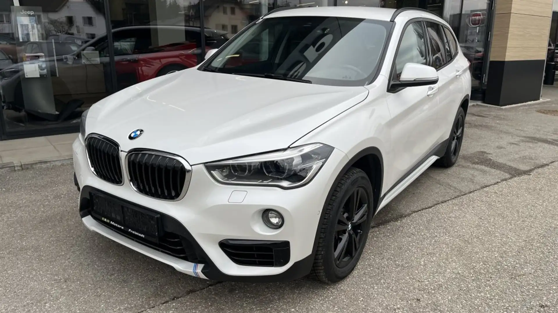 BMW X1 xDrive20i Aut. Weiß - 1