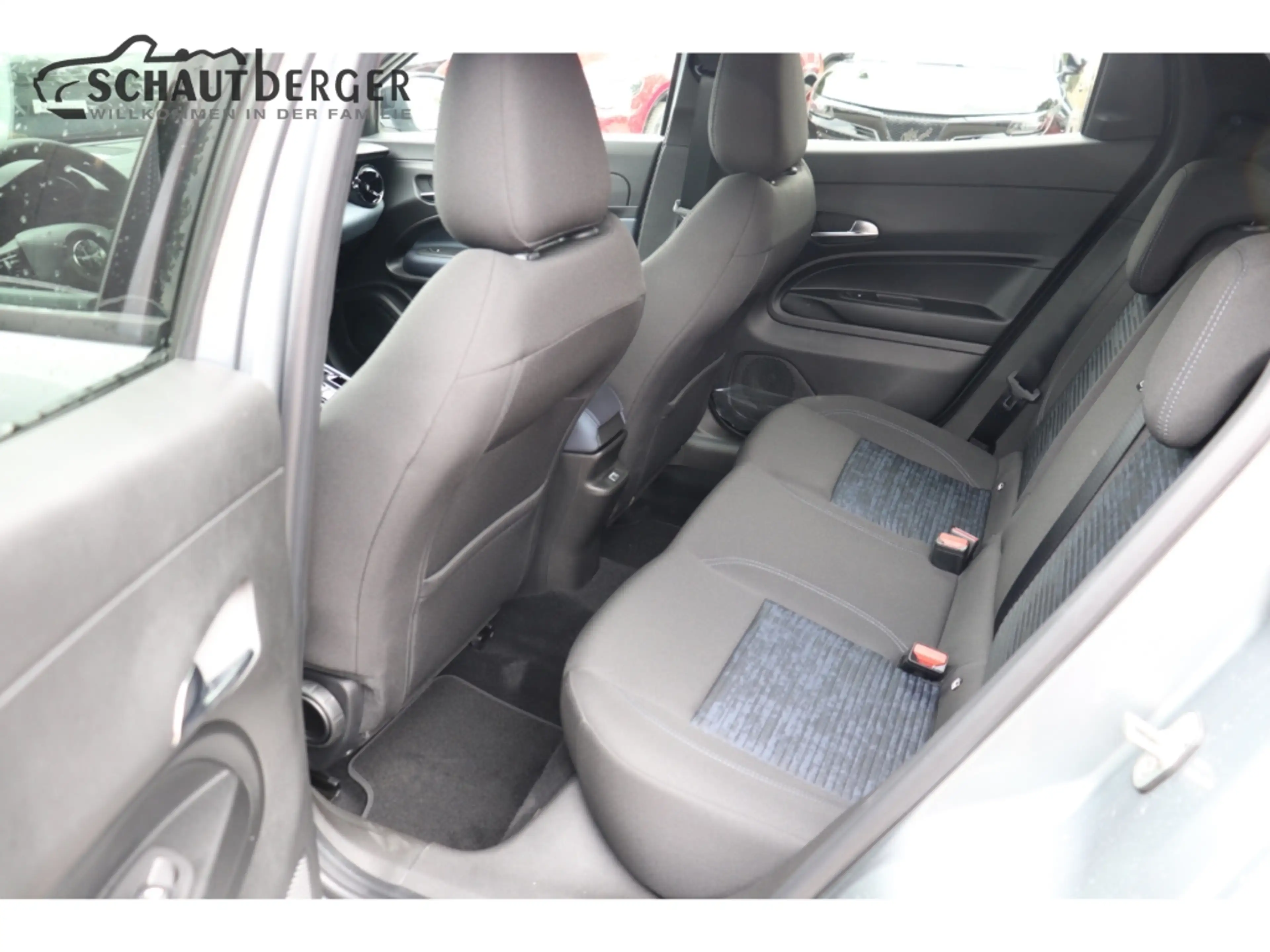 Alfa Romeo Junior Ibrida 1.2 VGT 48V-Hybrid 107 kW Sprint Navi Digit — photo 12