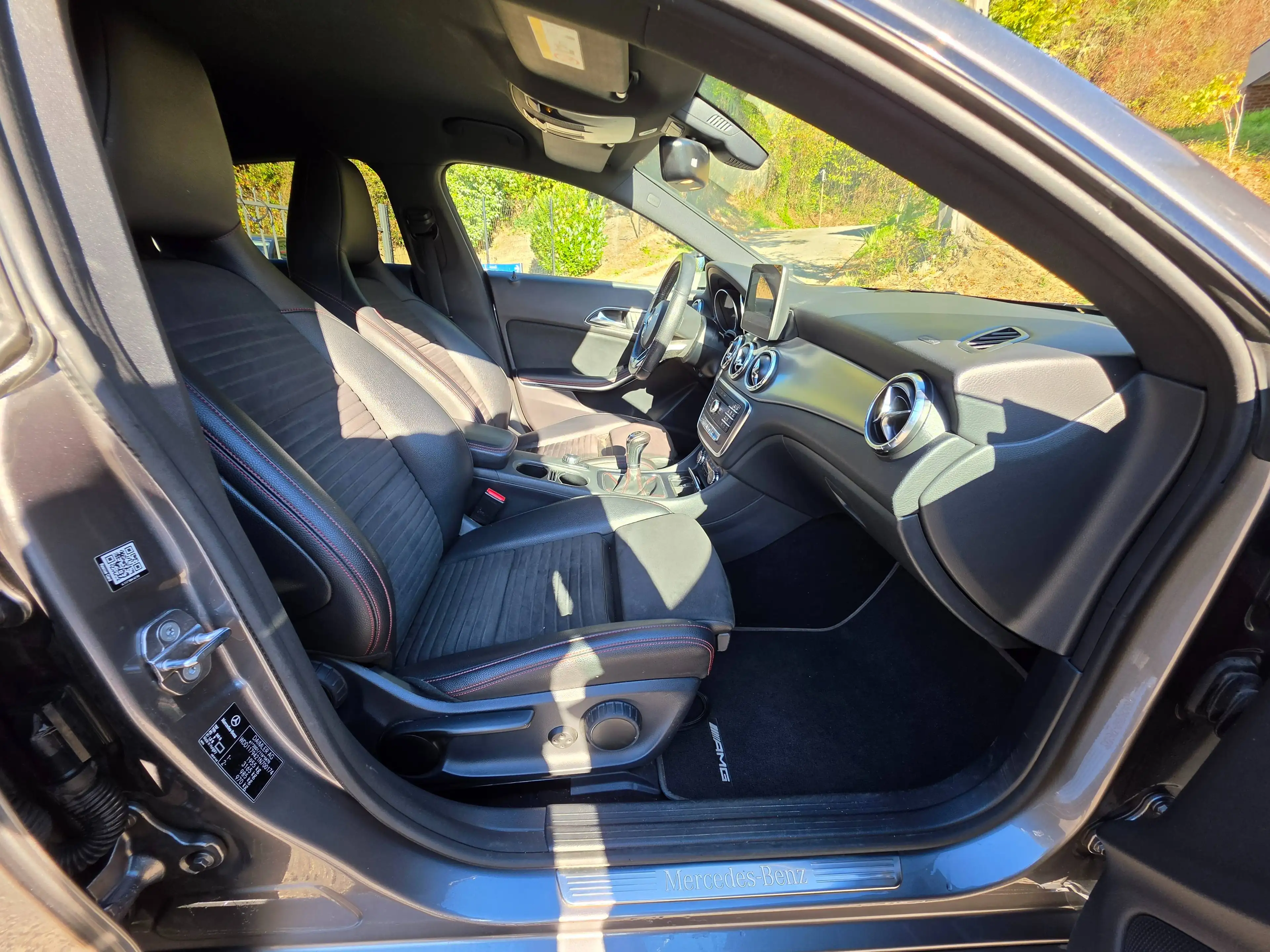Mercedes-Benz CLA 180 B2B*MARCHAND*PACKAMG*CAMERA*NAVI*EU6d — photo 8