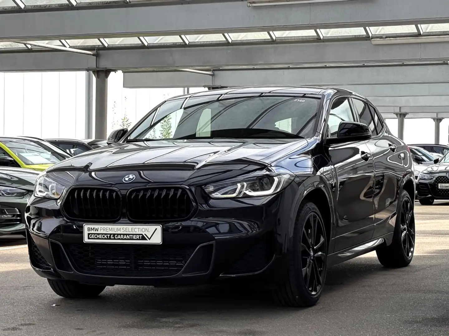 BMW X2 xDrive25e M-Sport AdaLED/RFK 2 JAHRE GARANTIE Schwarz - 2