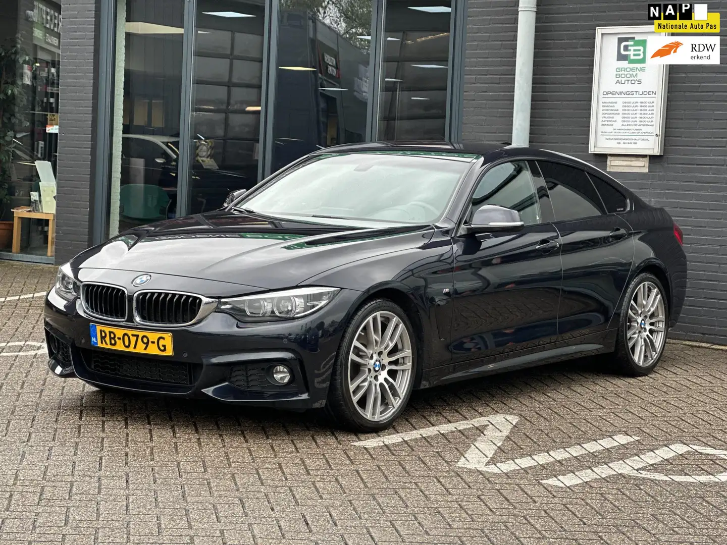BMW 430 4-serie Gran Coupé 430i High Executive/M-PAKKET/1S Černá - 1