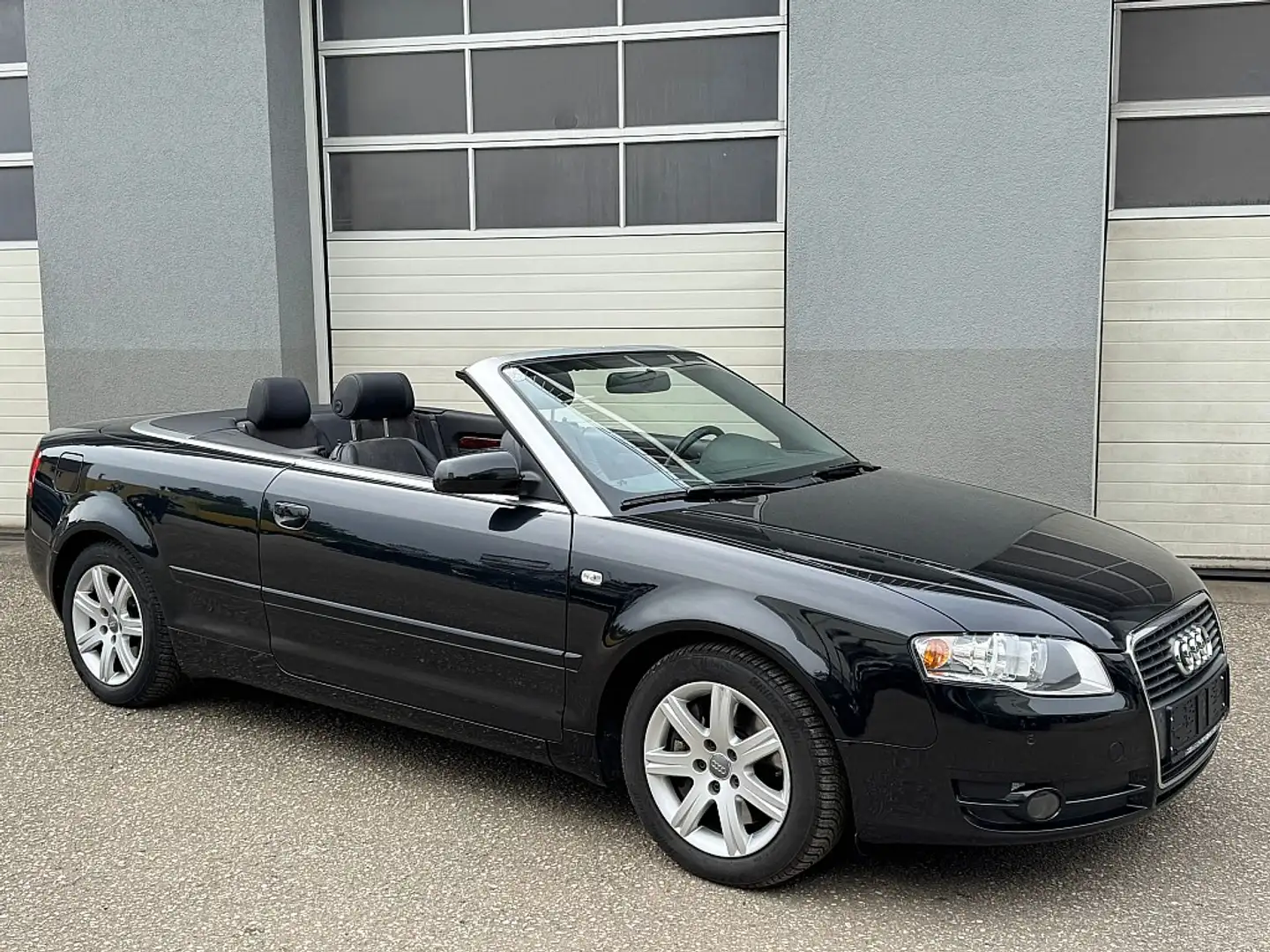 Audi A4 Cabriolet 3,2 FSI V6 Multitronic Noir - 1