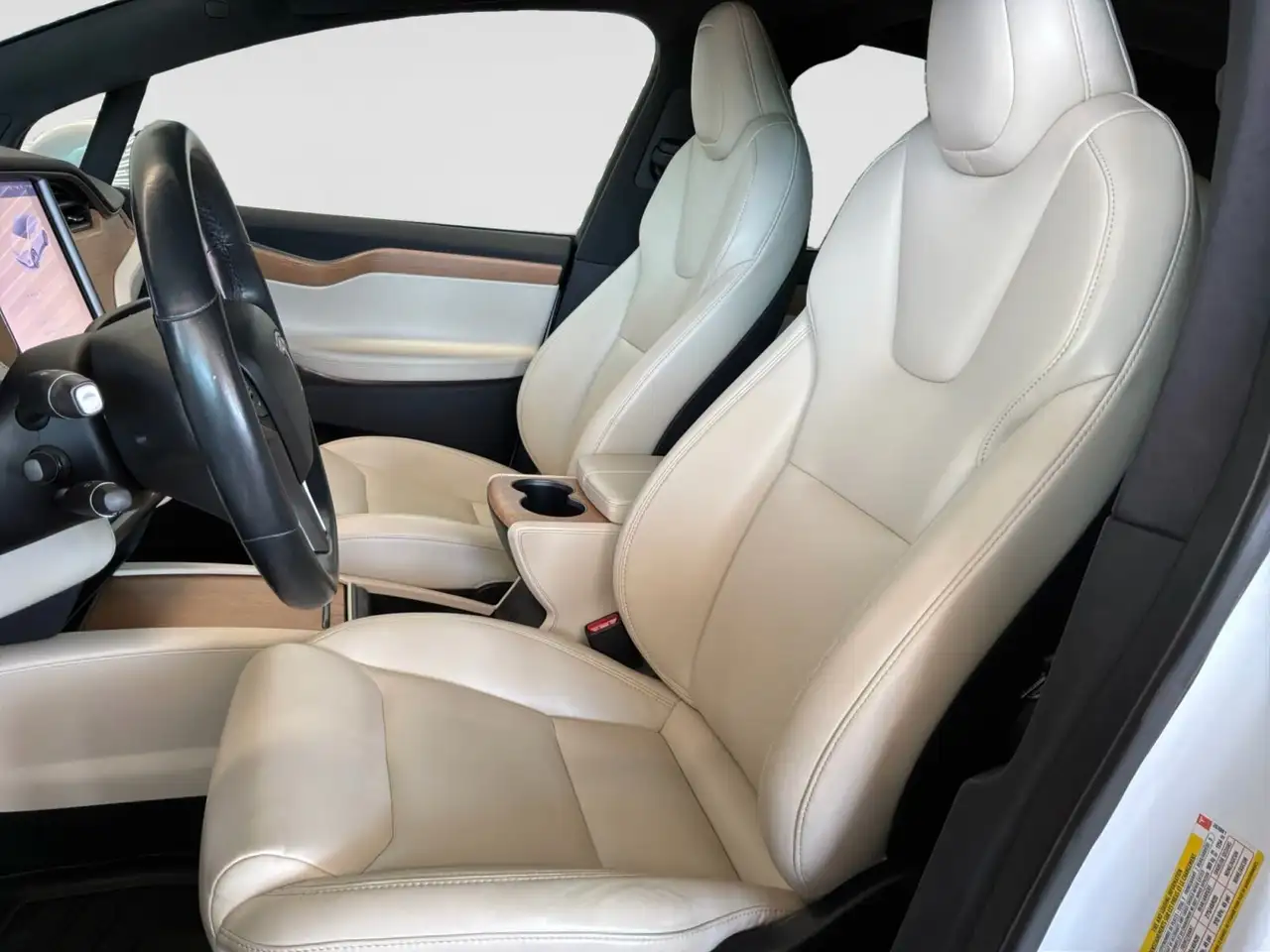 Tesla Model X photo Tesla Model X