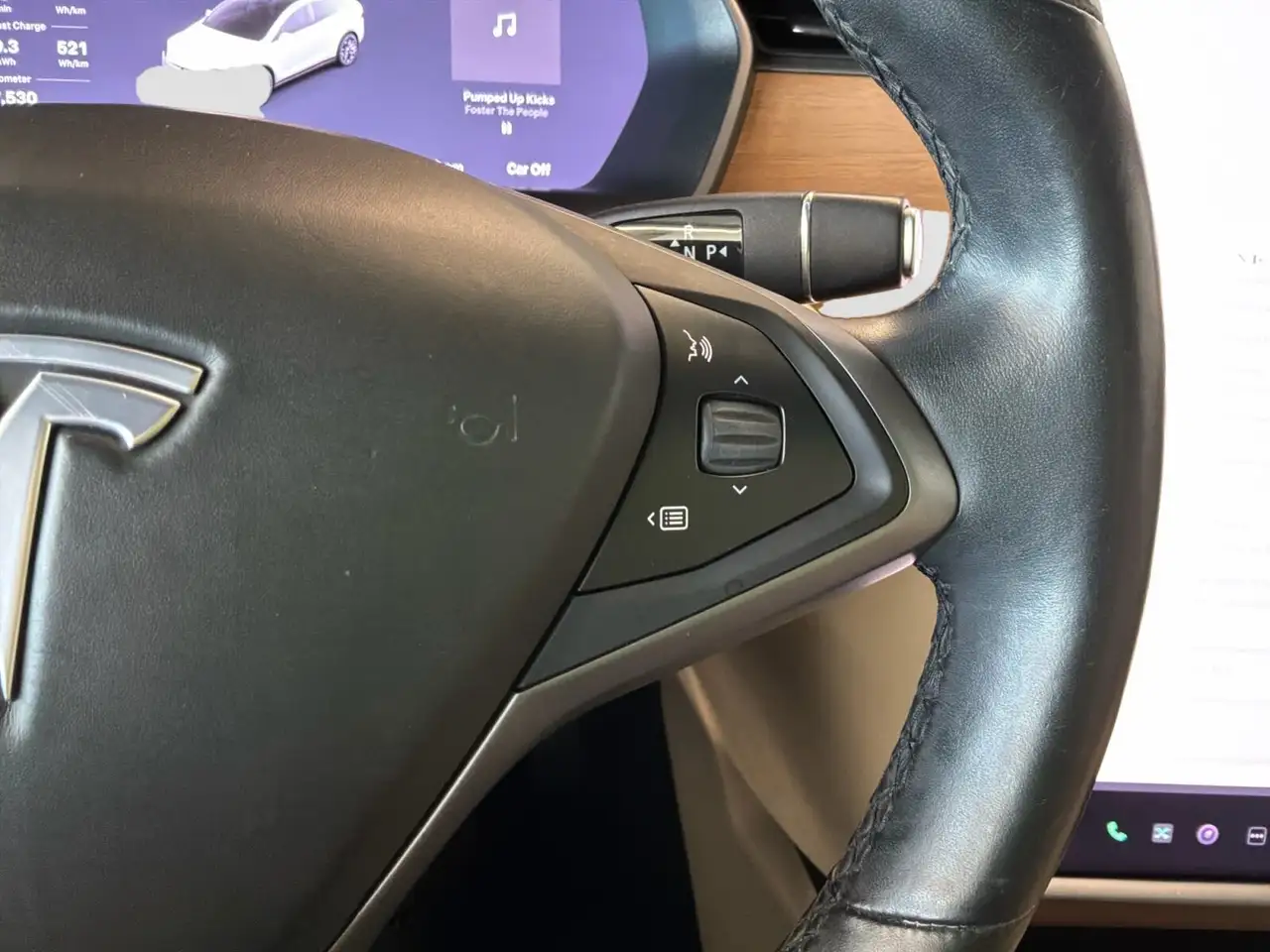Tesla Model X photo Tesla Model X