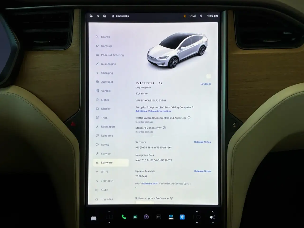 Tesla Model X photo Tesla Model X