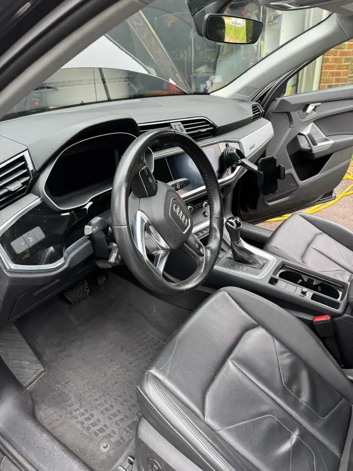 Audi Q3 снимка Audi Q3