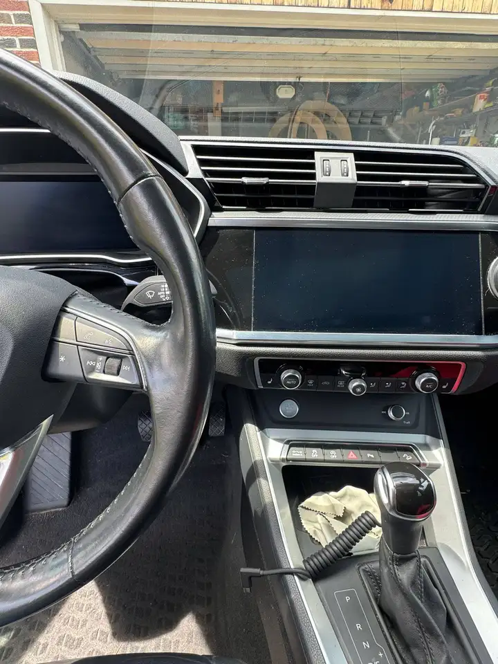 Audi Q3 снимка Audi Q3