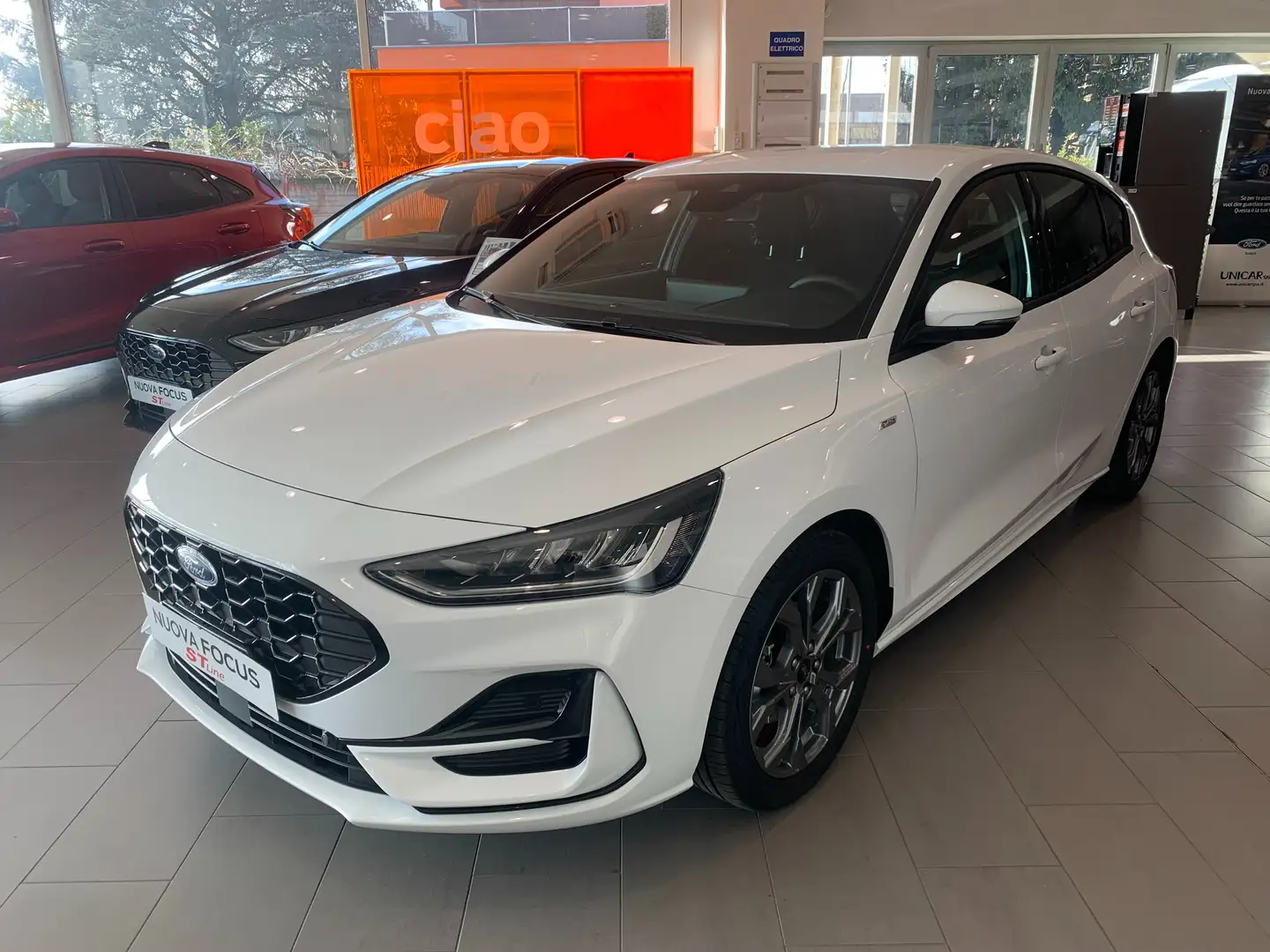 Ford Focus 1.0 BENZ/IBRIDA ST-Line 125cv "NUOVA A TASSO ZERO" Bianco - 1