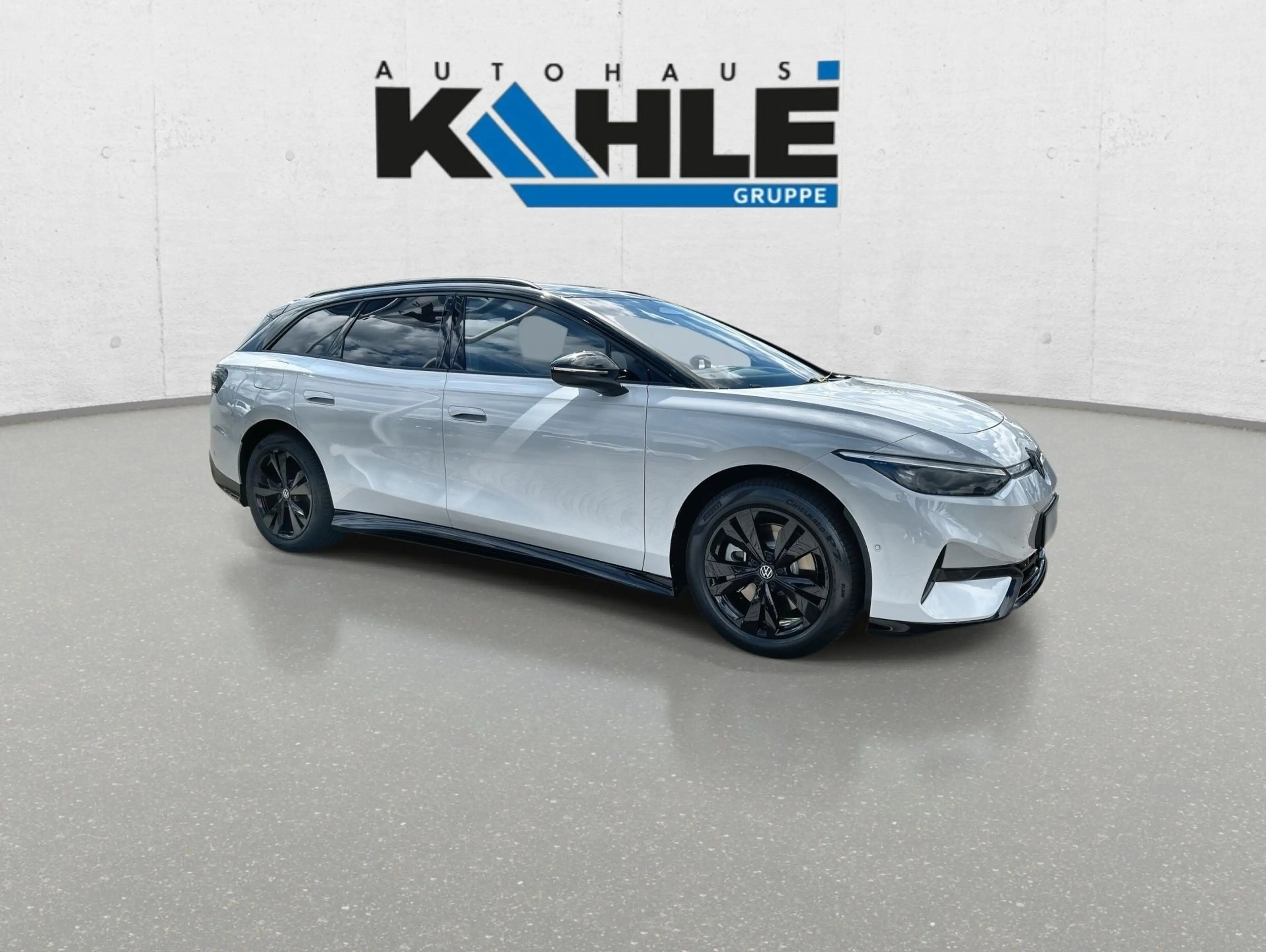 Volkswagen ID.7 Tourer Pro 77 kWh  BlackStyle Pano  Wärmepumpe AHK — photo 3