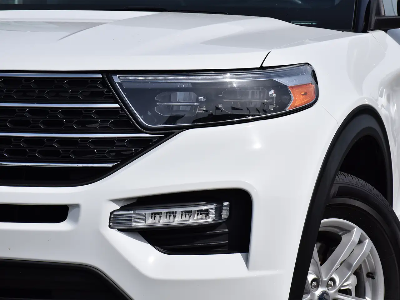 Ford Explorer photo Ford Explorer