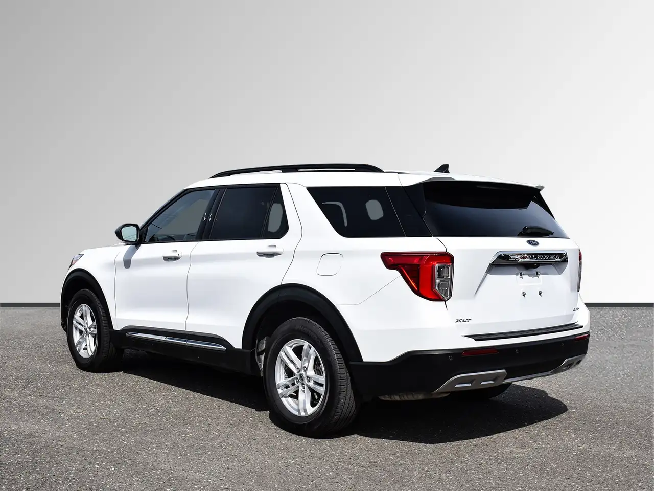 Ford Explorer photo Ford Explorer