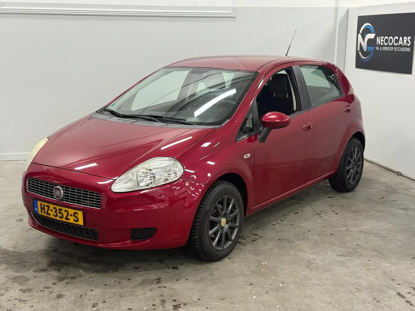 Fiat Grande Punto 1.4-16V Edizione Lusso / NIEUWE APK / AIRCO / RIJD Rouge - 2