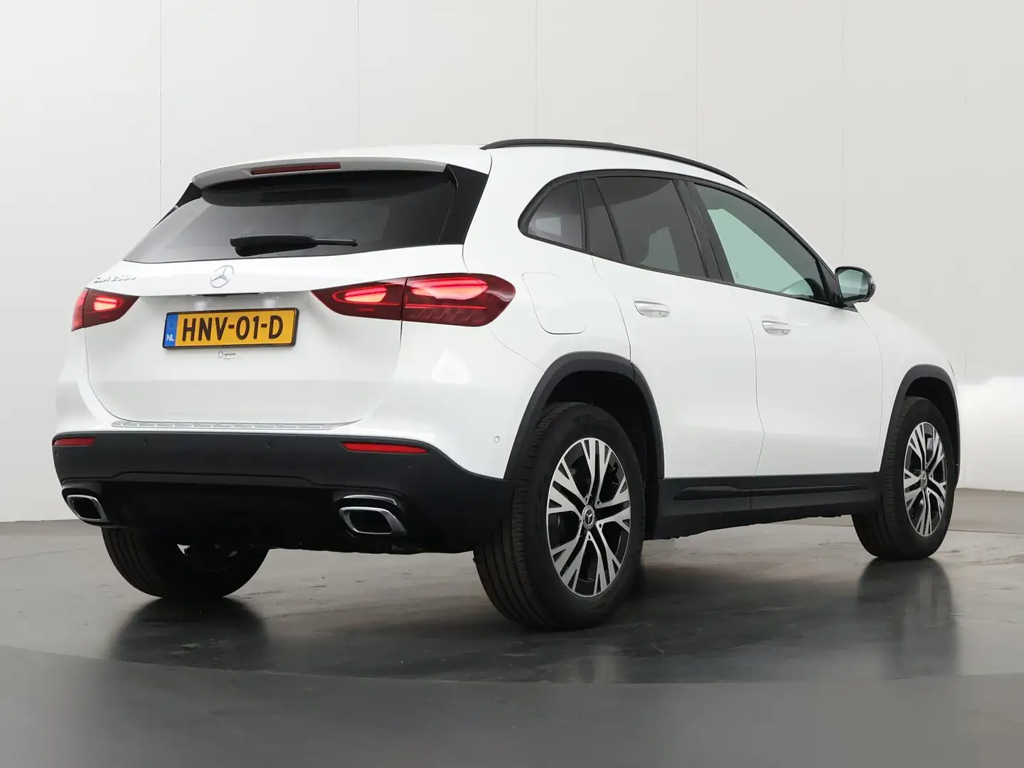 Mercedes-Benz GLA 250 e Luxury Line | Panoramadak | Trekhaak | Night pak Blanc - 2
