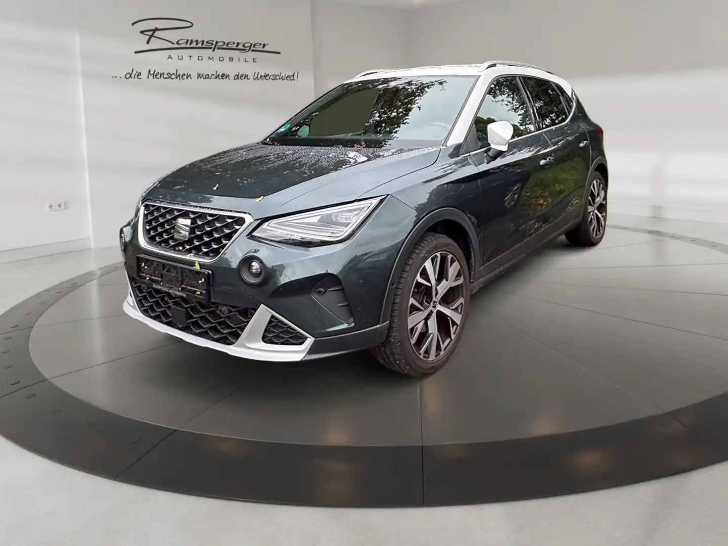 SEAT Arona Xperience 1.0 TSI LED/Navi/Assist/uvm. Grau - 2