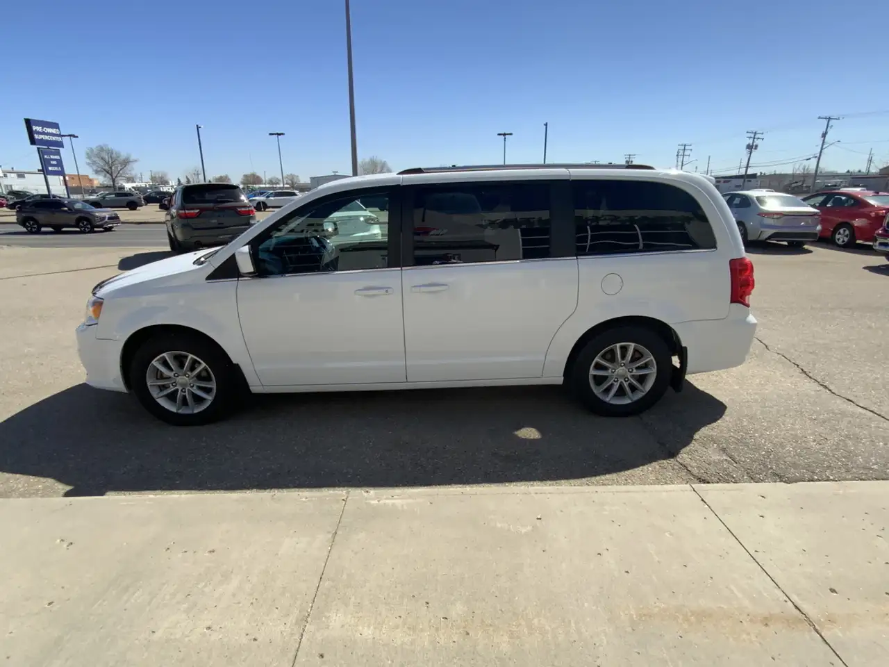 Dodge Grand Caravan снимка Dodge Grand Caravan