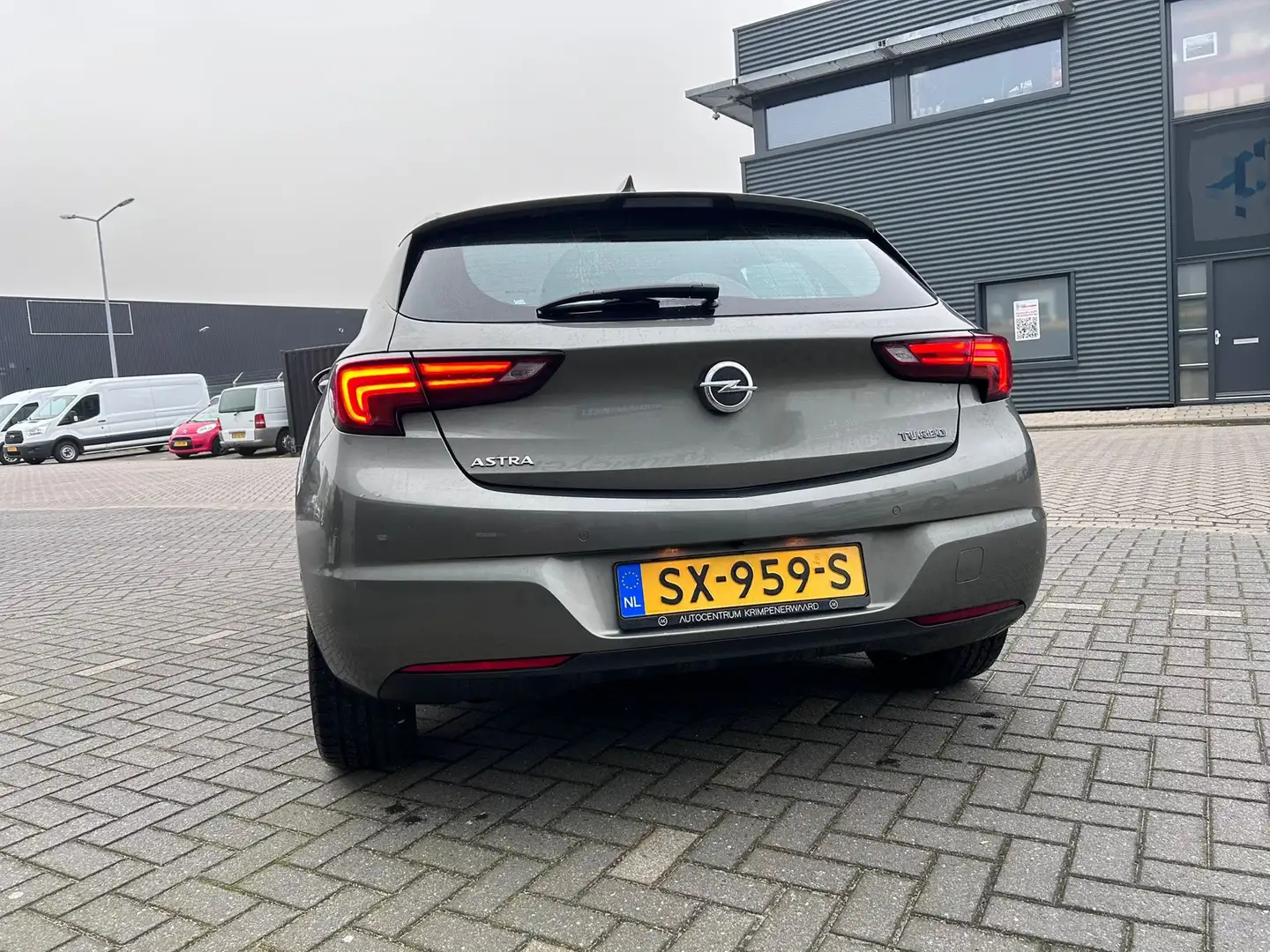 Opel Astra 1.4 Turbo Start/Stop Automatik Business Gris - 2