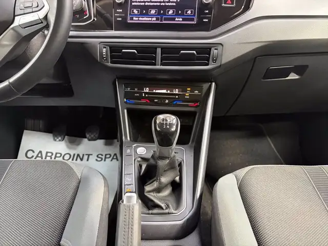 Volkswagen Polo view 13