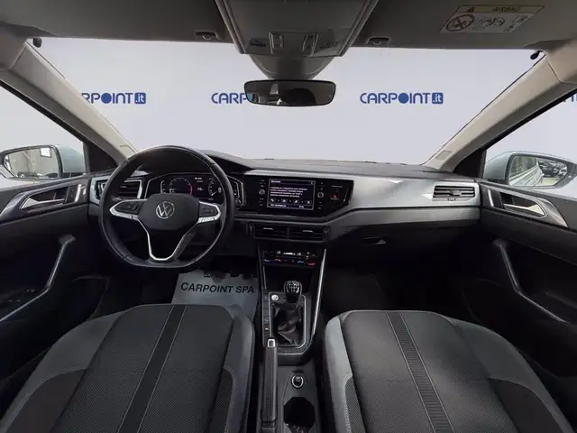 Volkswagen Polo view 12