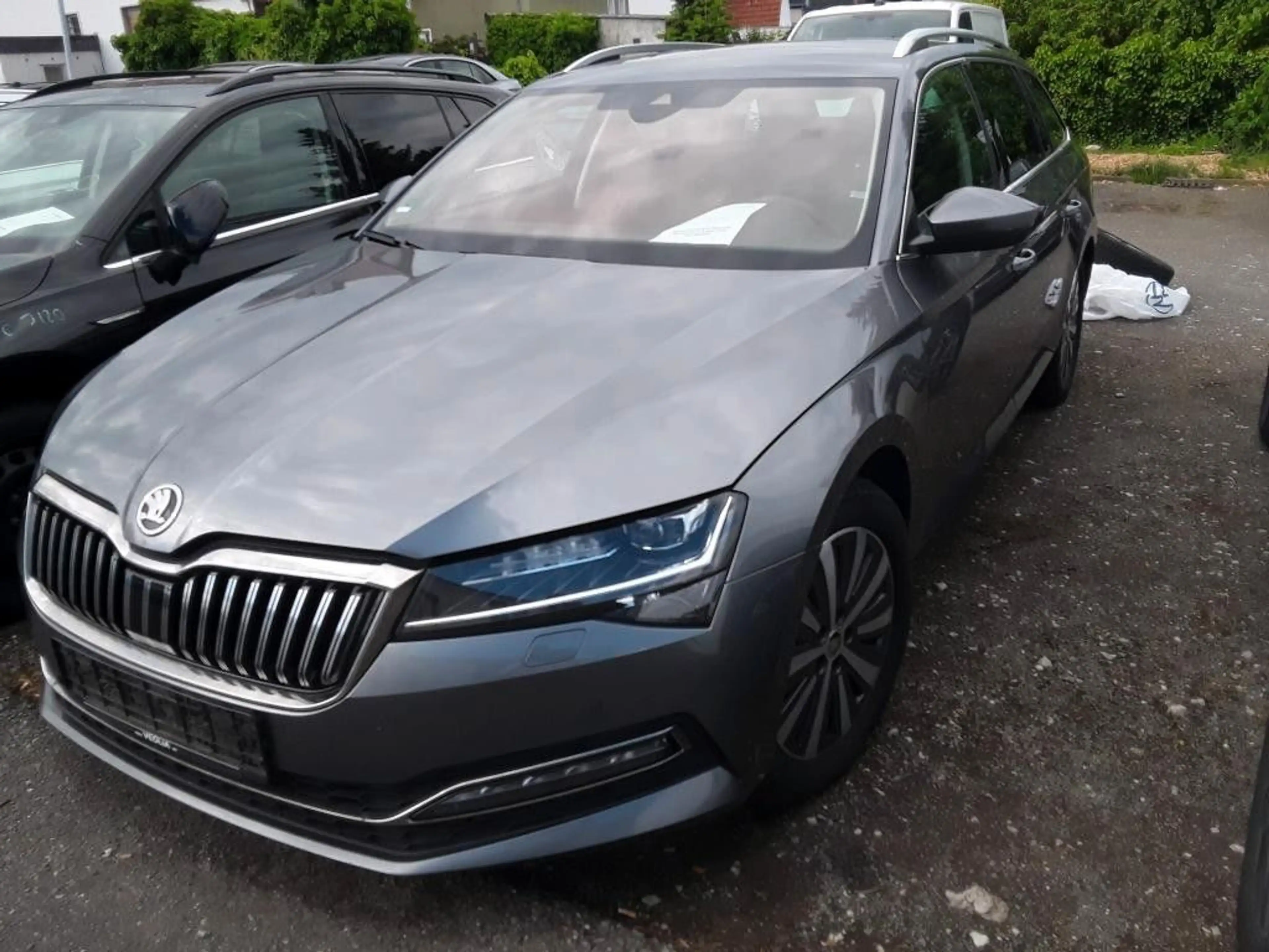 Skoda Superb Combi Style 2.0TDI DSG Navi AHK SHZ ACC