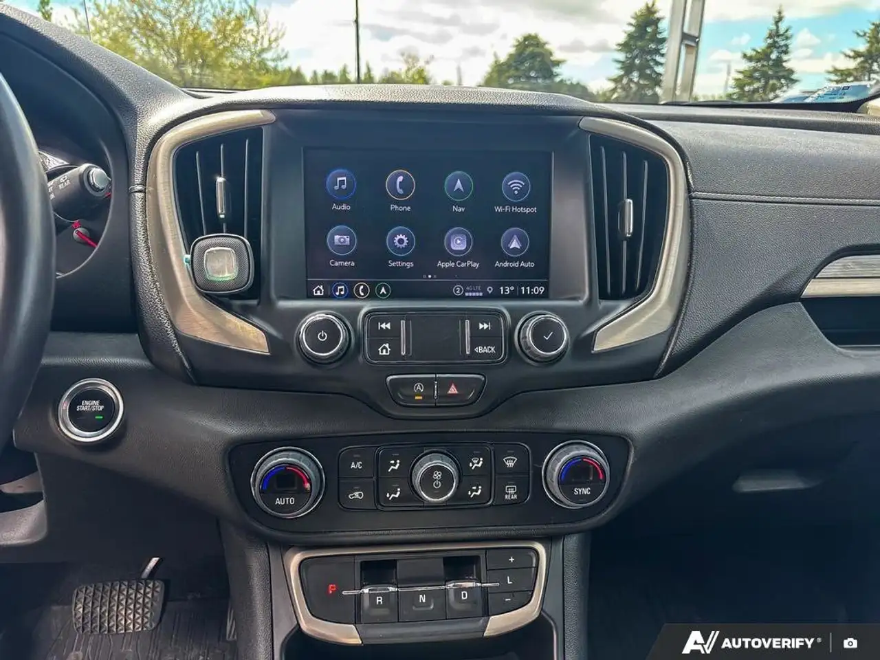 GMC Terrain photo GMC Terrain