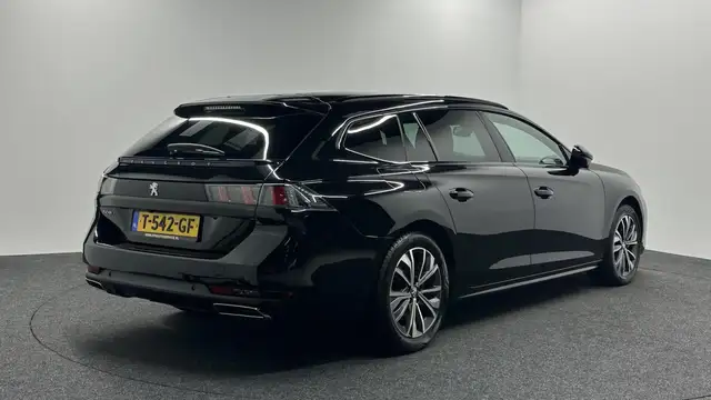 Peugeot 508 SW view 2