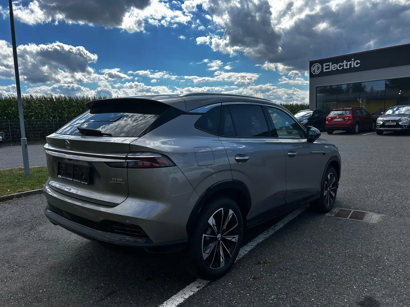 MG HS HEV Comfort Hybrid Silber - 2