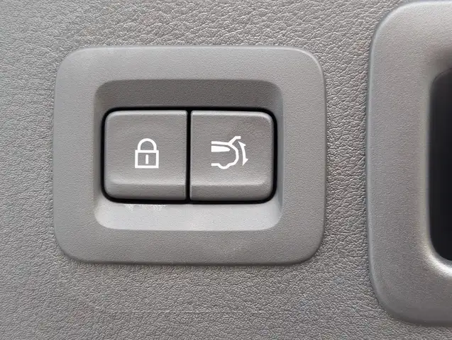 Mazda CX-5 2.5 G141 6AT AWD HOMURA PANO Ambi CarPlay Ansicht 24