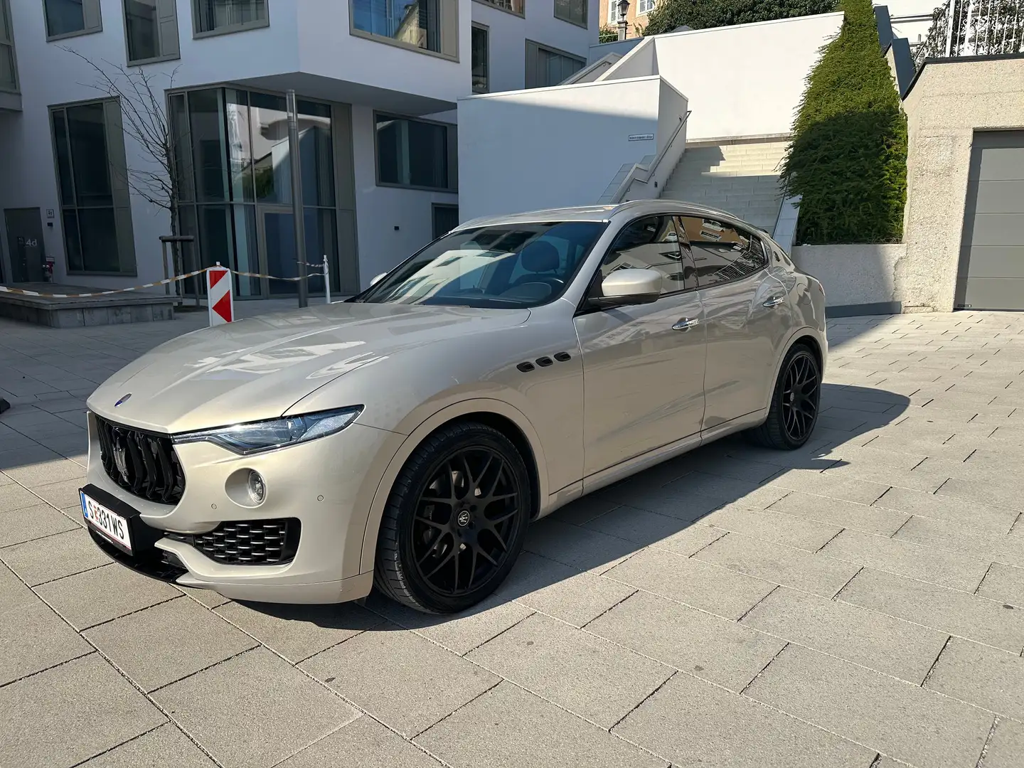 Maserati Levante Levante Diesel Q4 GranSport Beige - 1