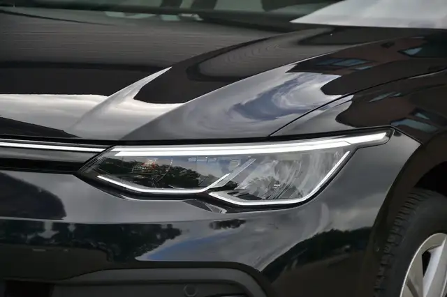Volkswagen Golf view 5