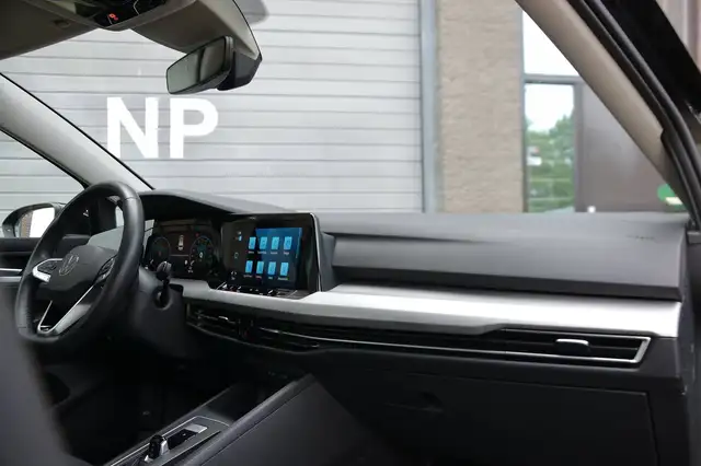 Volkswagen Golf view 11