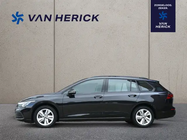 Volkswagen Golf view 2