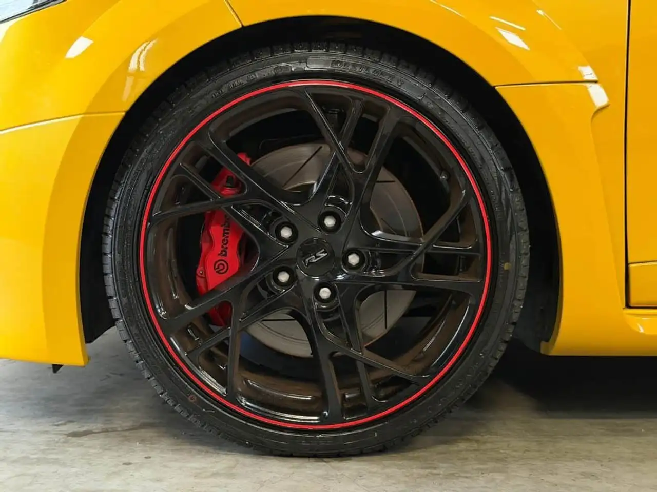 Renault Megane R.S. — photo 26