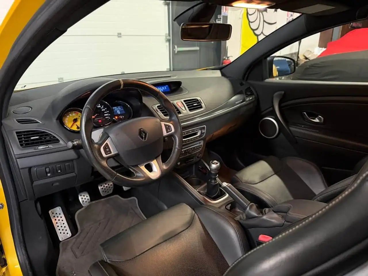 Renault Megane R.S. — photo 23