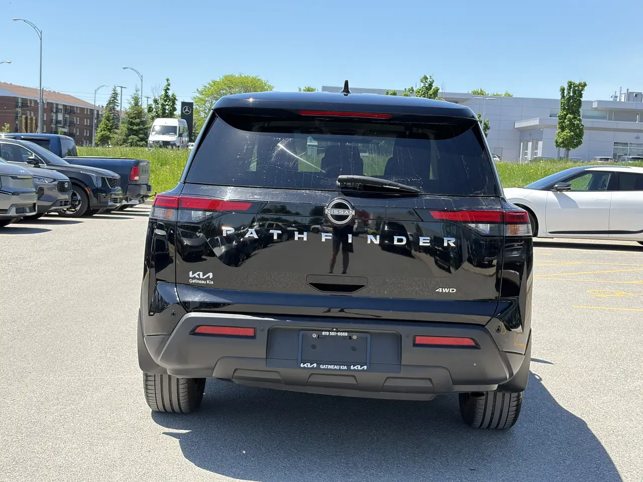 Nissan Pathfinder снимка Nissan Pathfinder