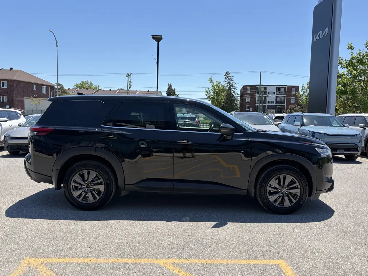 Nissan Pathfinder снимка Nissan Pathfinder